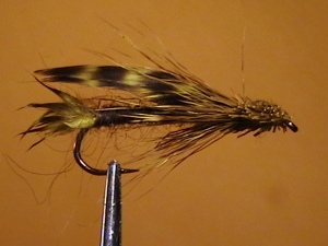 Marabou Skunk Yellow and Black with Long Streamers (2 inches